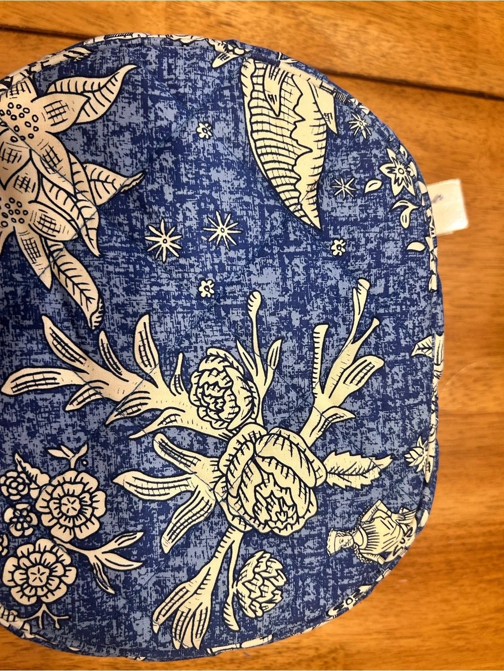 New Americana by Sharif Blue Floral Quilted Zippered Cosmetic Travel Case